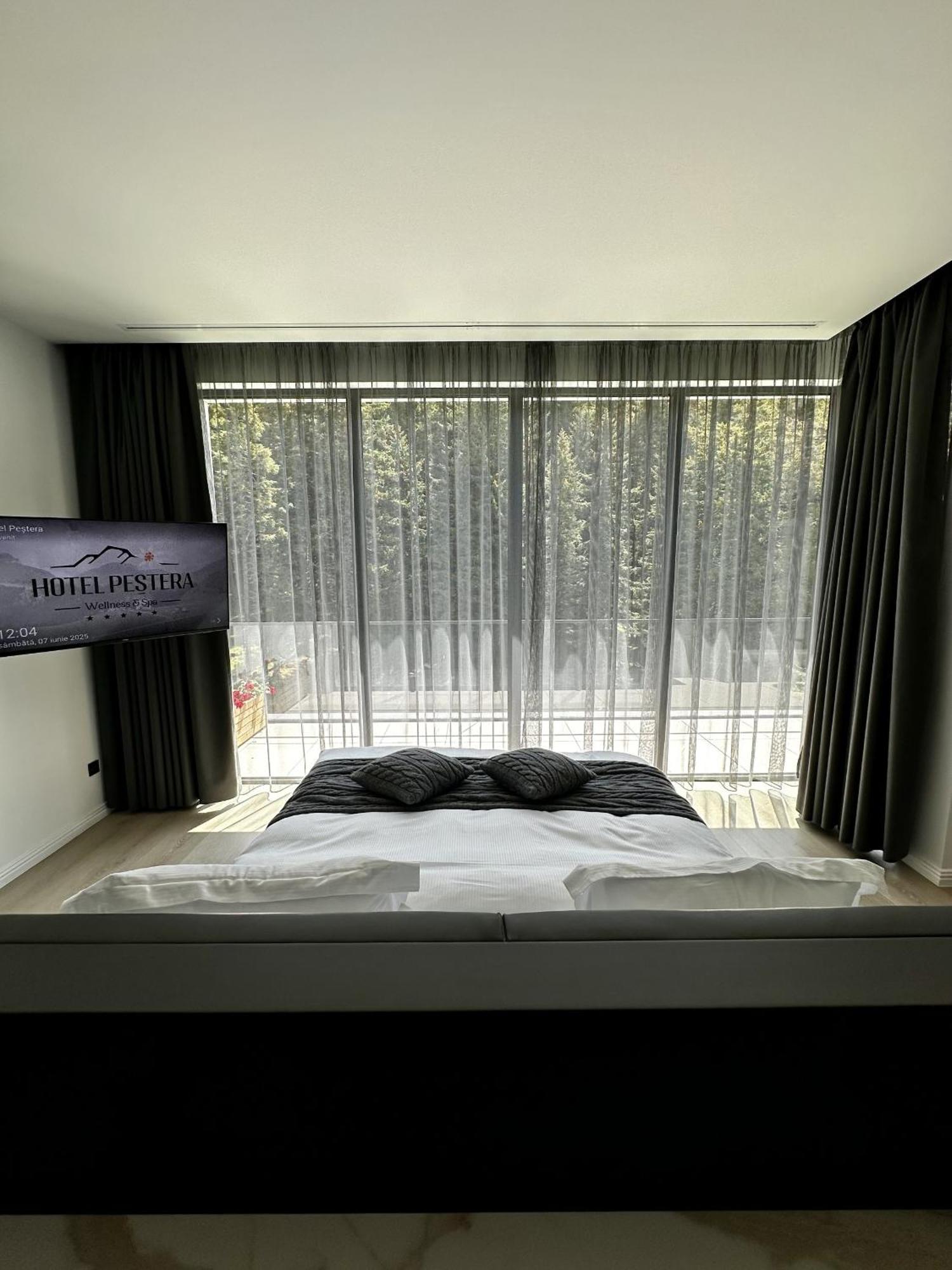 Hotel Pestera Wellness & Spa Moroeni Exterior foto